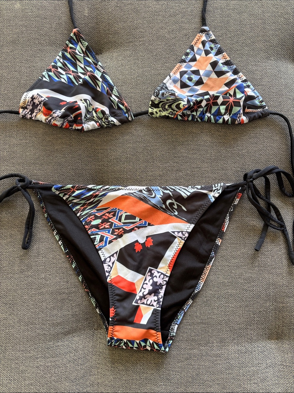 Clover Canyon Printed Triangle String Bikini Set - Small Top Medium Bottom